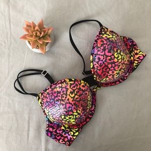 PINK Victoria’s Secret Push Up Plunge Bra